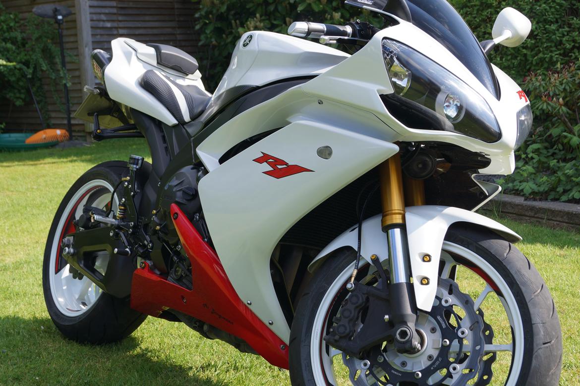 Yamaha R1 billede 23