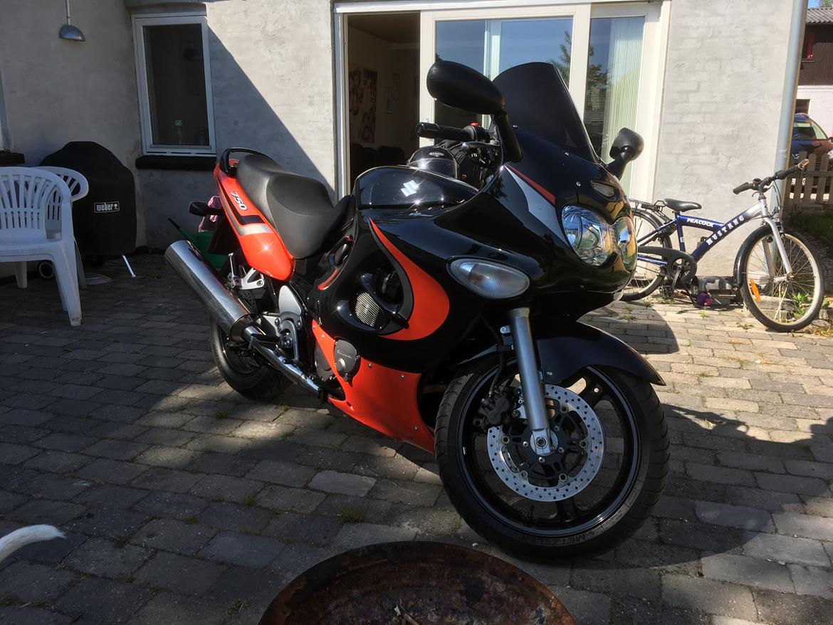 Suzuki GSX 750 F billede 1
