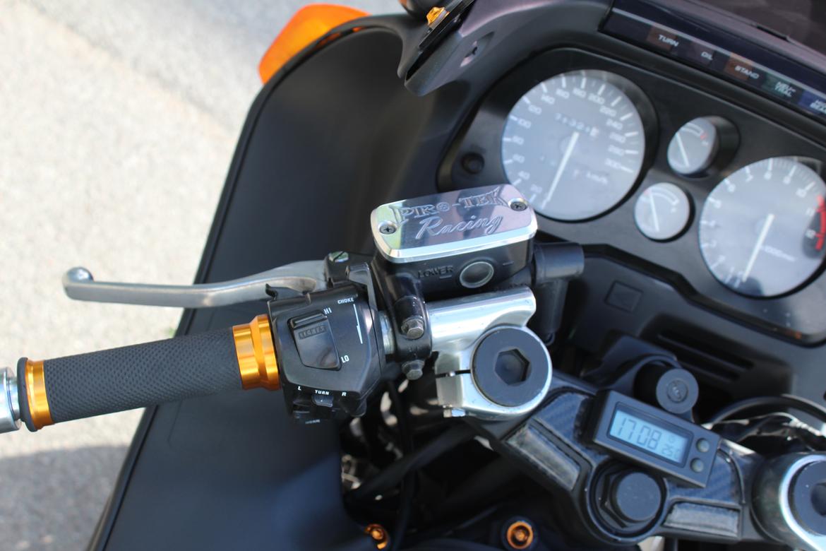 Honda CBR 1000 F SC24 billede 8
