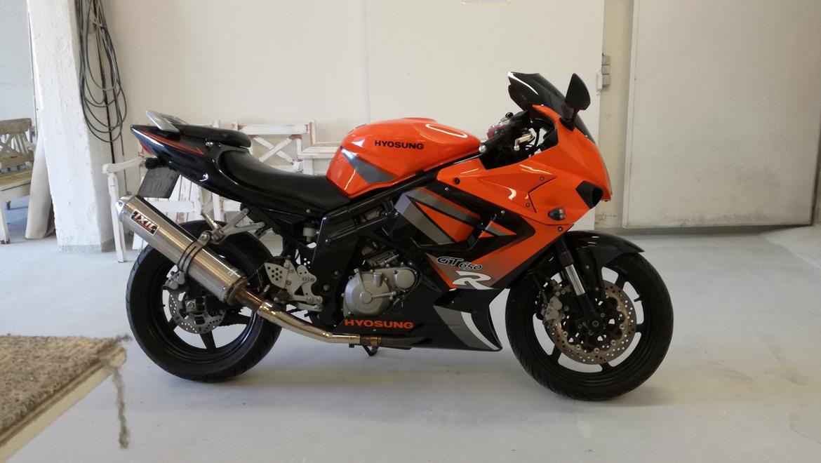 Hyosung GT650R billede 1