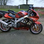 Honda CBR 900 RR