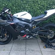 Yamaha R1