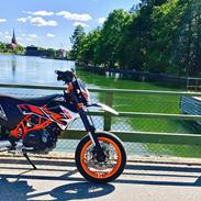 KTM 690 SMC-R