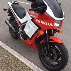 Honda VF 500 F2