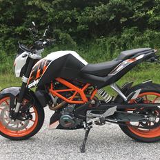 KTM 390 Duke