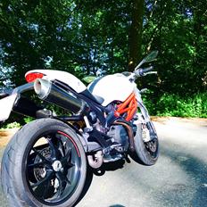 Ducati Monster 796 ABS 