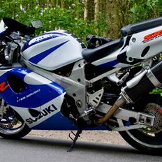 Suzuki TL1000R 
