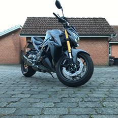 Suzuki GSX S 1000