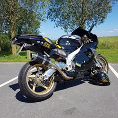 Aprilia RSV 1000R Mille