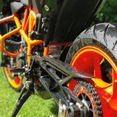 KTM 690 Duke R