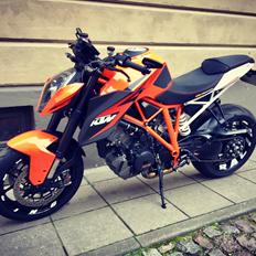 KTM 1290 Super Duke R