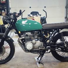 Honda CB400F Scrambler