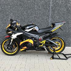 Yamaha YZF R6 "R46 V. Rossi"