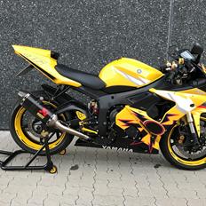 Yamaha YZF R6 "R46 V. Rossi"