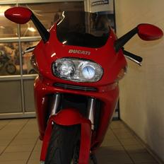 Ducati 916 st4