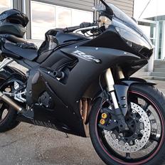 Yamaha r6