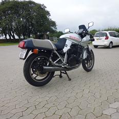 Suzuki katana 750 