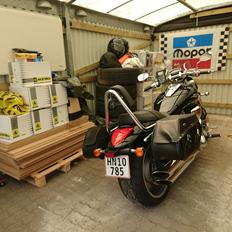 Suzuki M1800R.