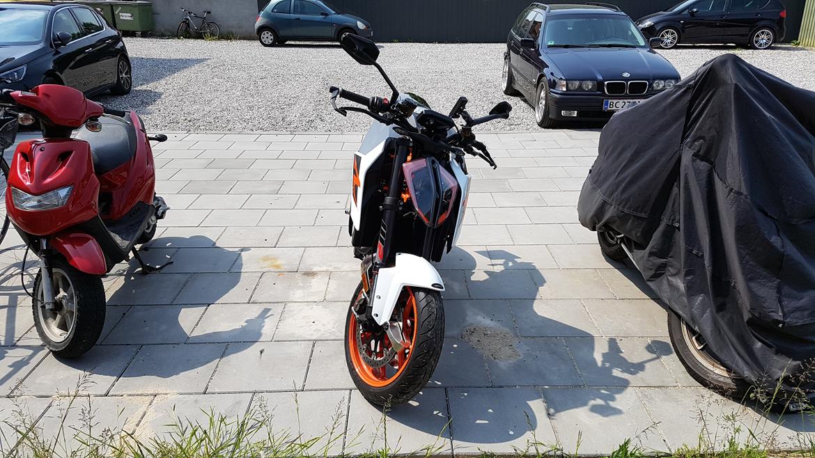 KTM Super Duke 1290 R billede 2