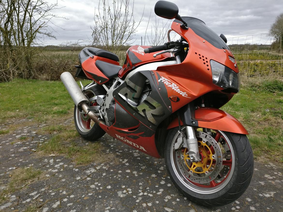 Honda CBR 900 RR billede 9