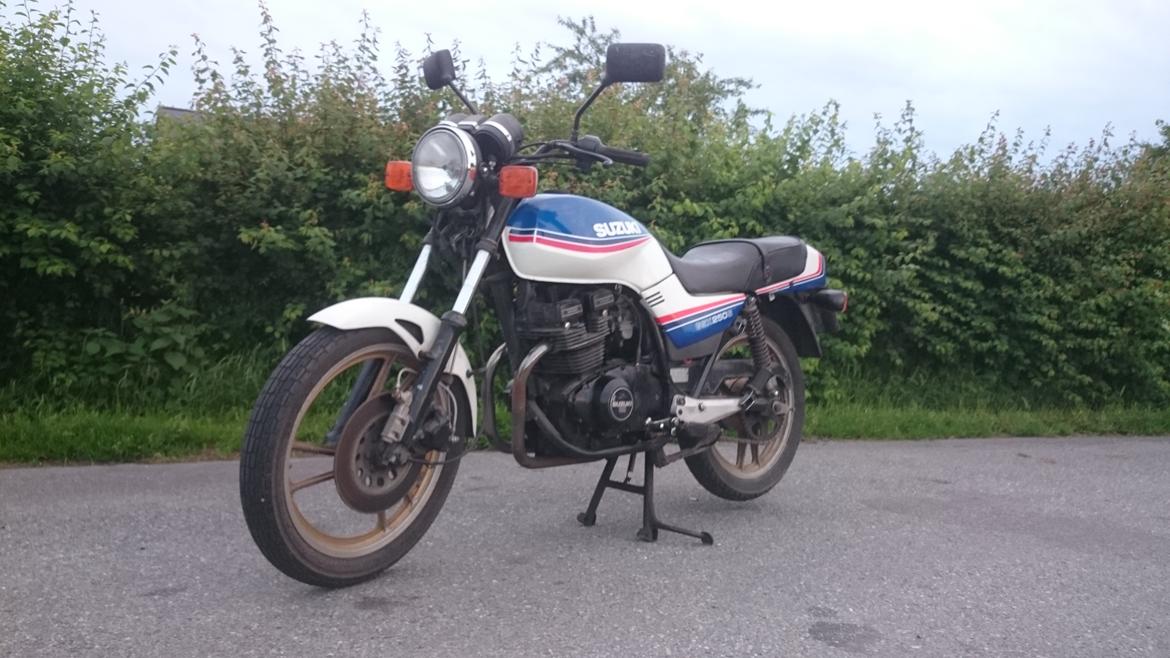 Suzuki GSX250E(S) billede 2