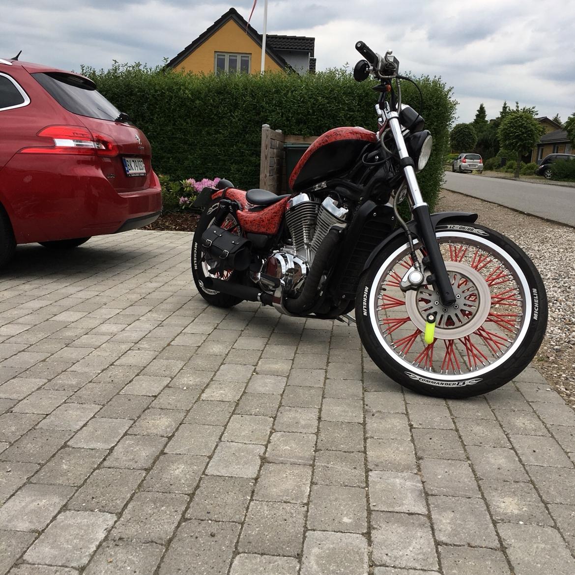 Suzuki Vs 600 bobber billede 10