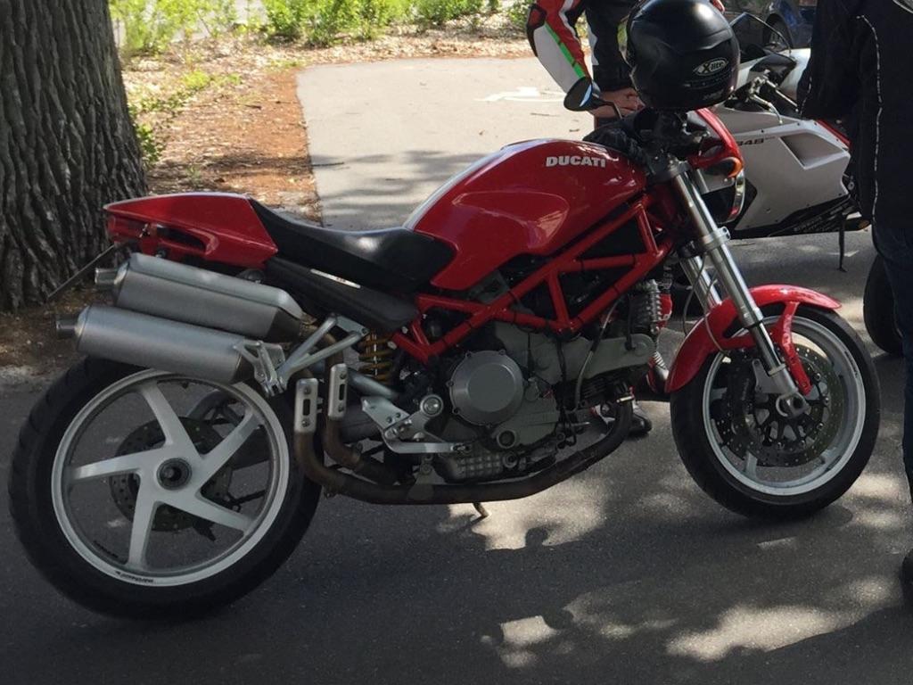 Ducati Monster S2R 1000 billede 1