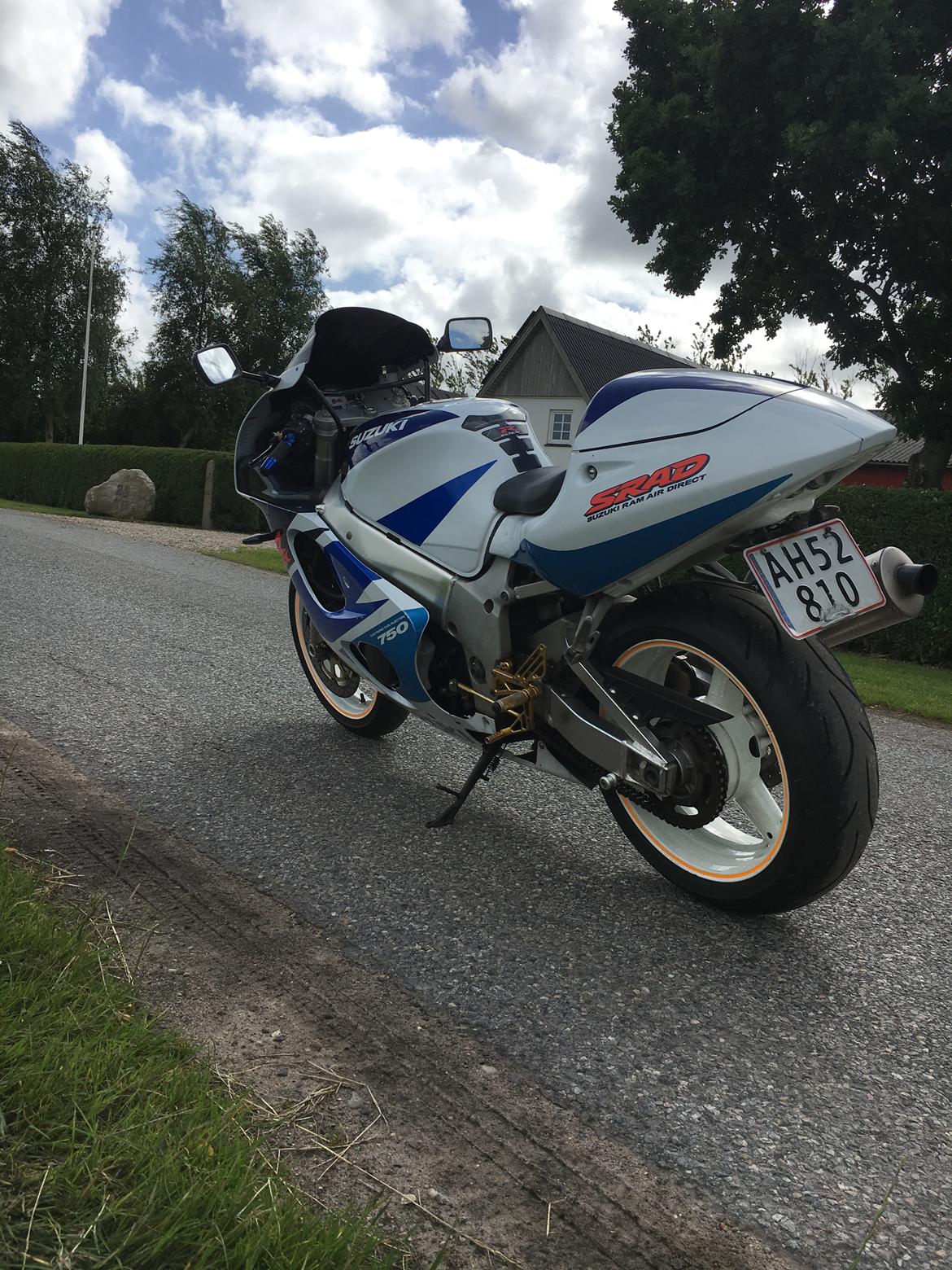 Suzuki GSXR 750 SRAD billede 5