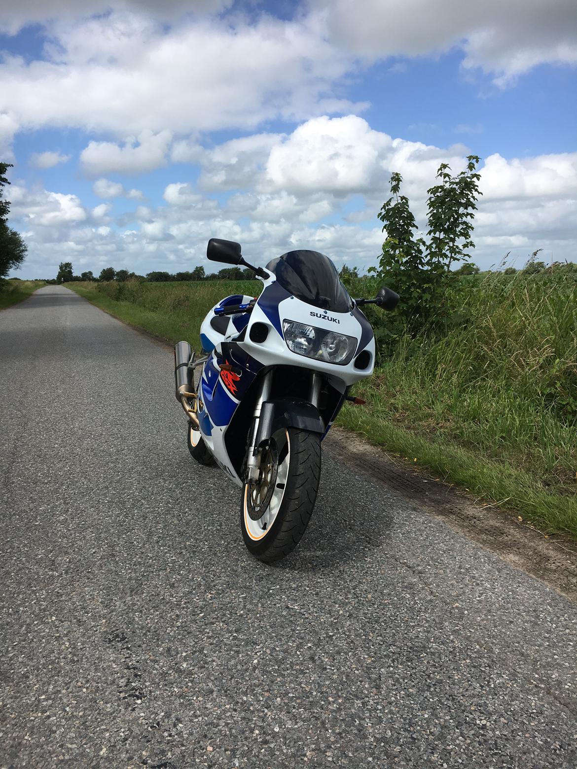 Suzuki GSXR 750 SRAD billede 3