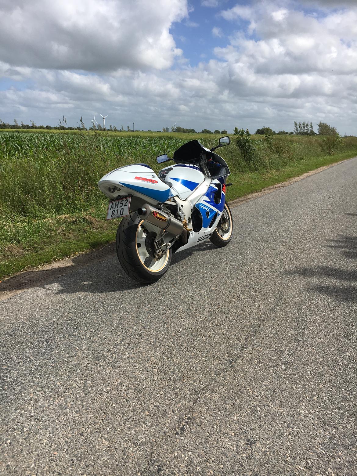 Suzuki GSXR 750 SRAD billede 7