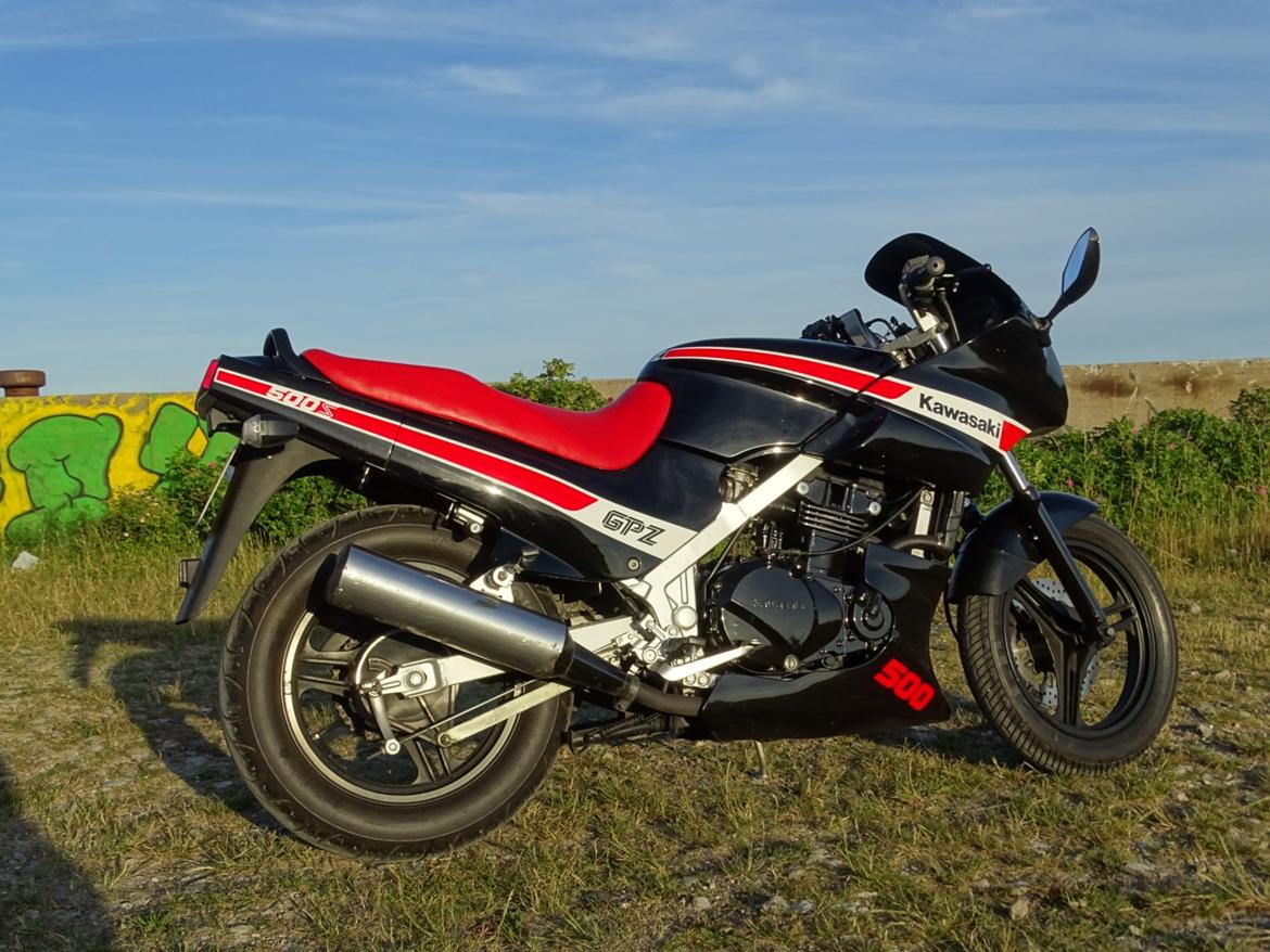 Kawasaki GPZ 500S SOLGT  billede 1