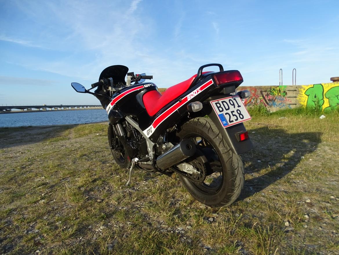 Kawasaki GPZ 500S SOLGT  billede 3