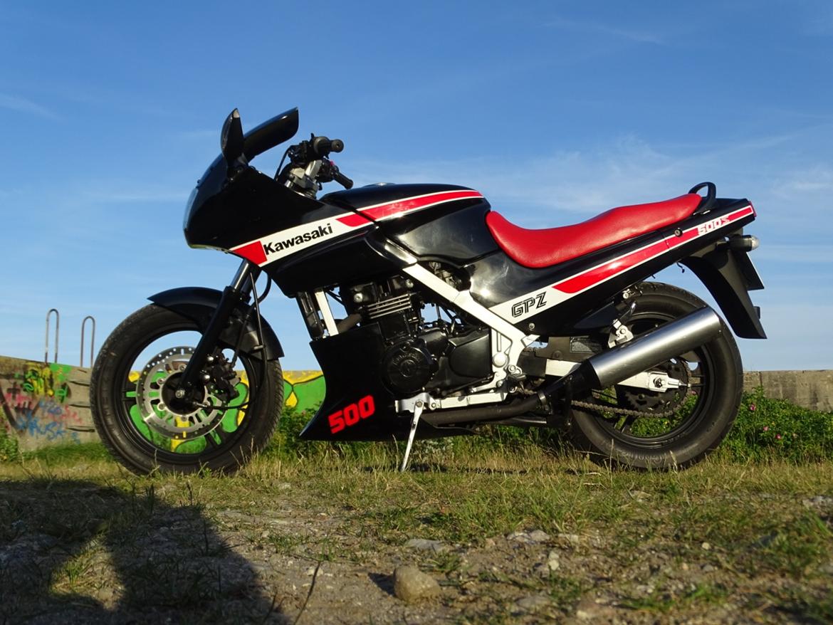 Kawasaki GPZ 500S SOLGT  billede 4