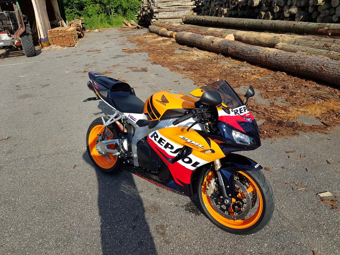 Honda Cbr 1000RR "REPSOL" billede 5