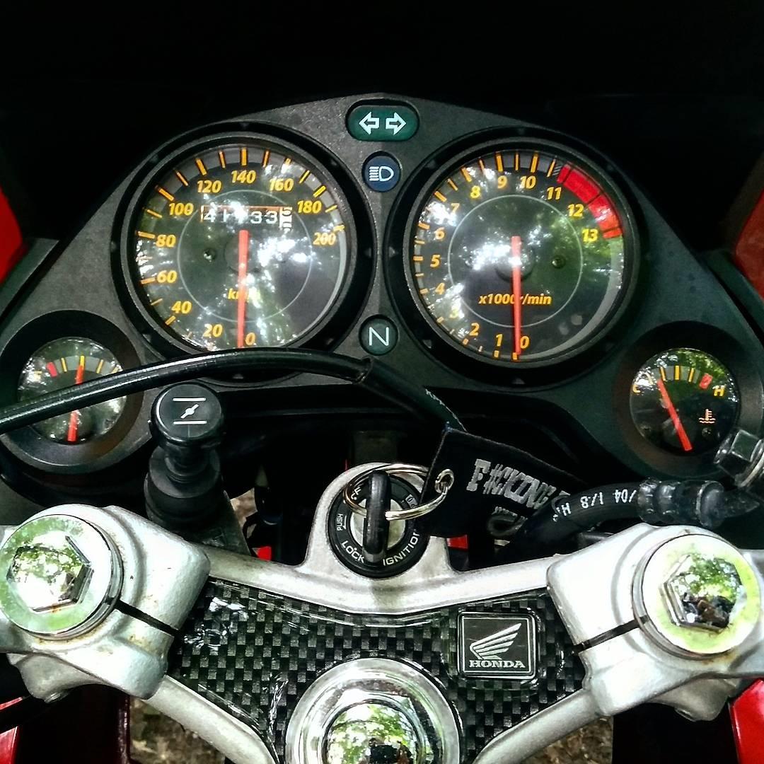 Honda CBR 125r billede 9