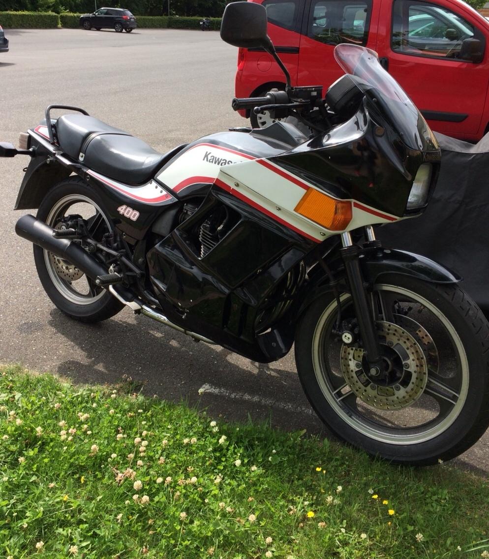 Kawasaki Gpz400F2 unitrak billede 1