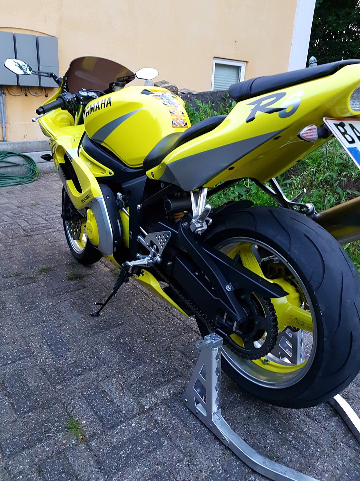 Yamaha YZF R6 billede 1