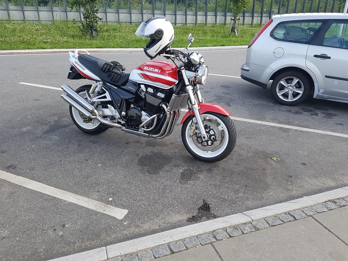 Suzuki gsx 1400 billede 2