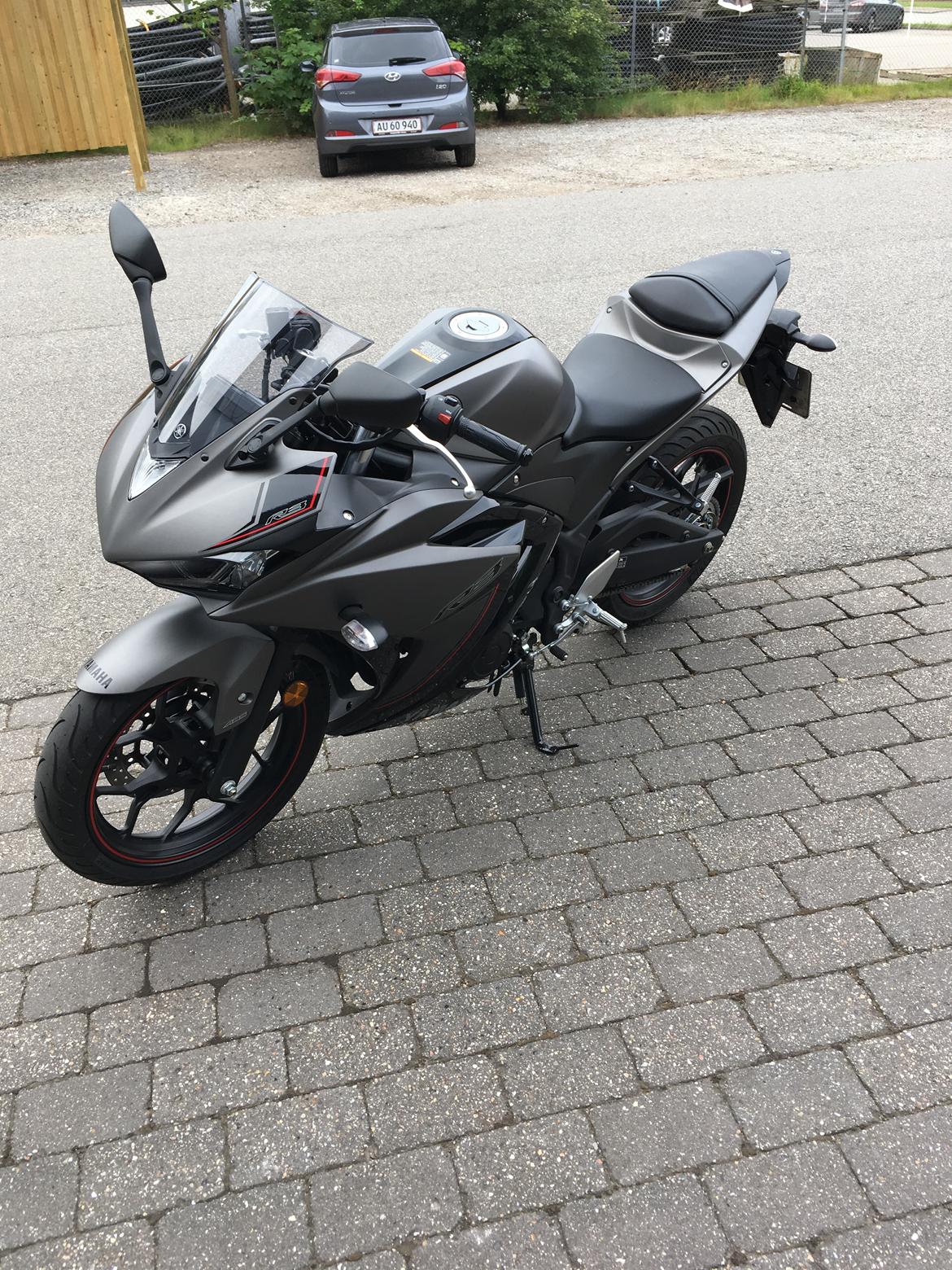 Yamaha YZF R3 billede 1