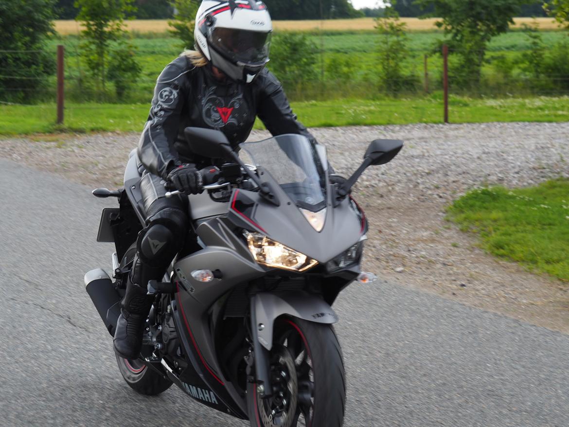 Yamaha YZF R3 billede 9