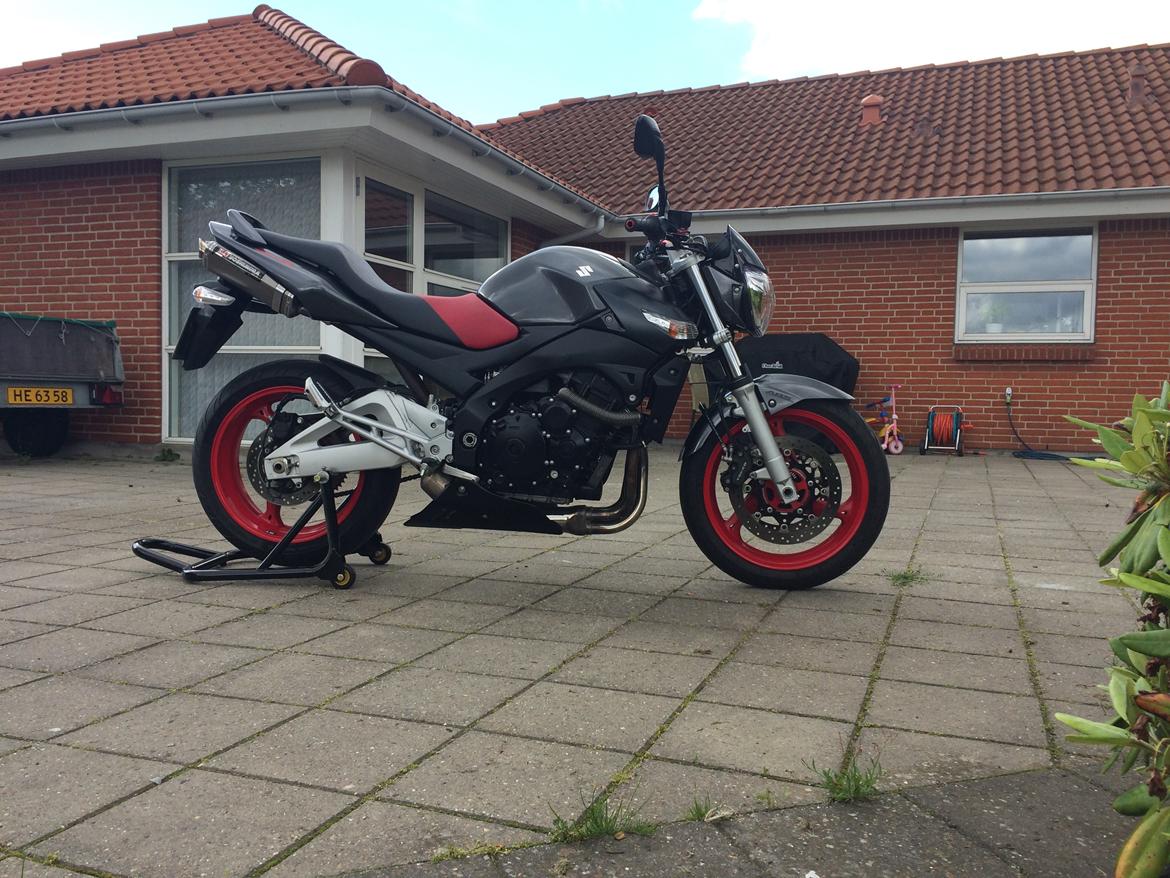 Suzuki GSR 600 A billede 15