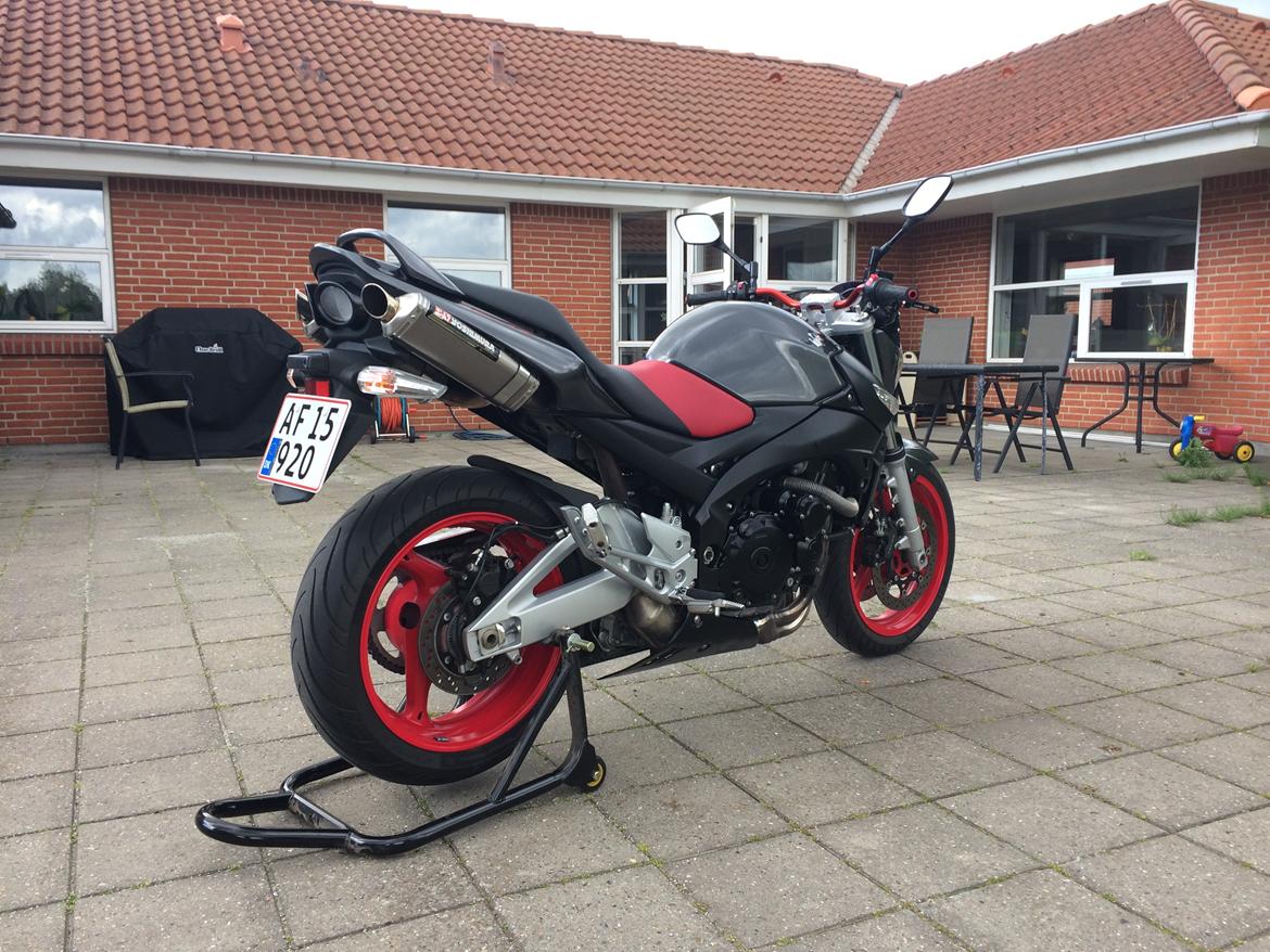 Suzuki GSR 600 A billede 17