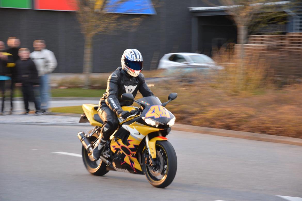 Yamaha YZF R6 - Rossi billede 12