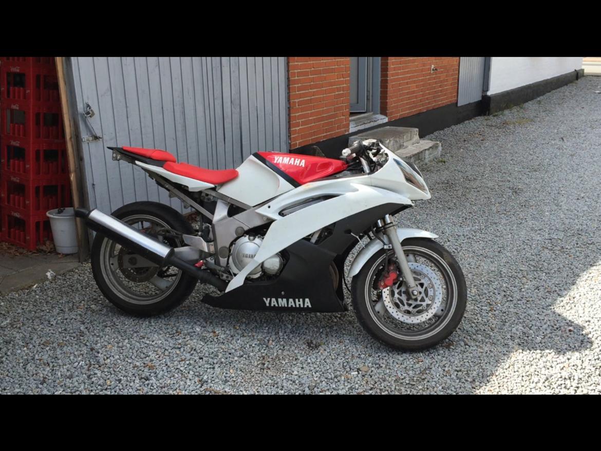 Yamaha FZR600 billede 12