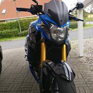 Suzuki gsx-s 750 - yoshimura edition