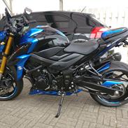 Suzuki gsx-s 750 - yoshimura edition