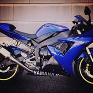Yamaha YZF 1000 R1