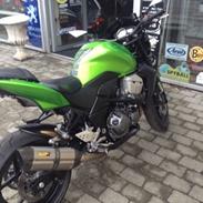 Kawasaki Z750