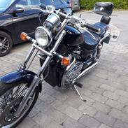 Suzuki intruder 750 vs