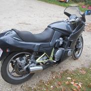 Suzuki GSX 750s Katana